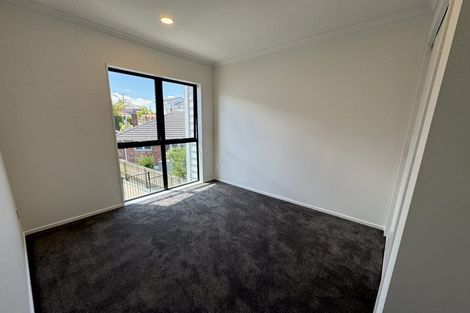 Photo of property in 22d Toru Street, Te Atatu Peninsula, Auckland, 0610