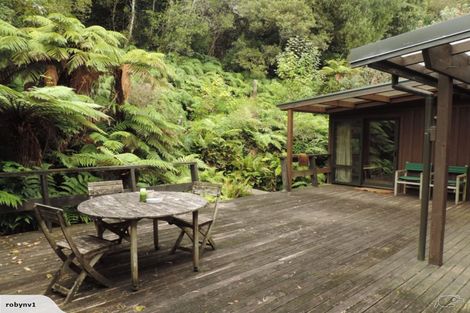 Photo of property in 45 Lake View Terrace, Moana, 7875