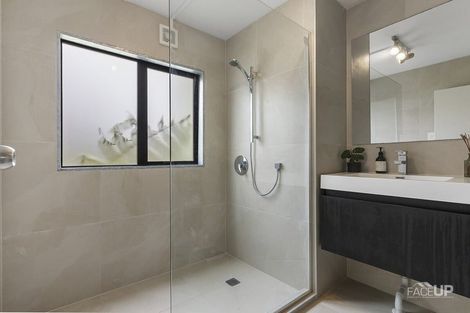 Photo of property in 50 Lagoon Way, West Harbour, Auckland, 0618