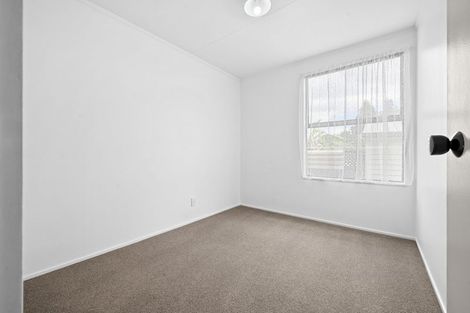 Photo of property in 4 Windleborn Lane, Melville, Hamilton, 3206