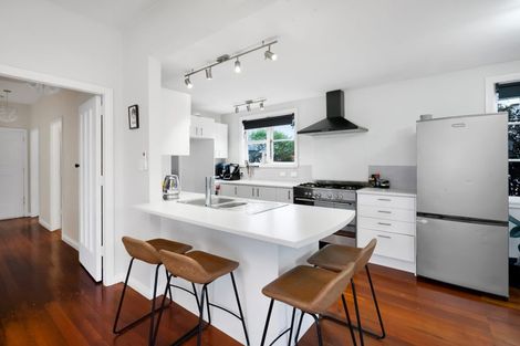 Photo of property in 1/6 Cornwall Street, Brooklands, New Plymouth, 4310