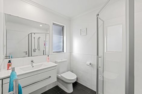 Photo of property in 32 Rue De La Mare, Parklands, Christchurch, 8083