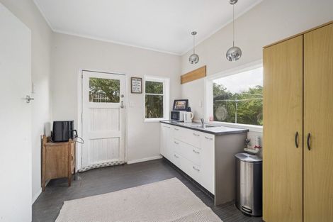 Photo of property in 54 Grand Vue Road, Kawaha Point, Rotorua, 3010