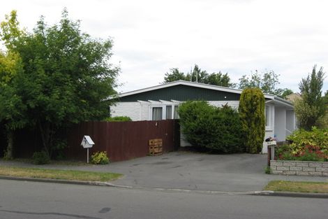 Photo of property in 3a Juniper Place, Burnside, Christchurch, 8053