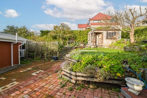 Photo of property in 264 Mount Pleasant Road, Mount Pleasant, Christchurch, 8081