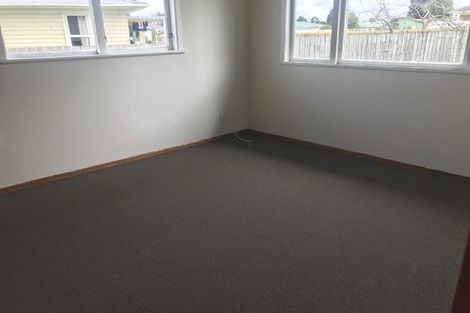 Photo of property in 35 Belgrave Place, Papakura, 2110