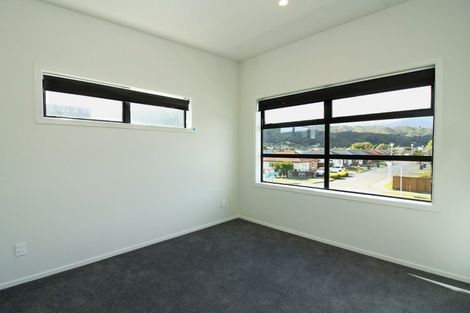 Photo of property in 19-19a The Strand, Wainuiomata, Lower Hutt, 5014