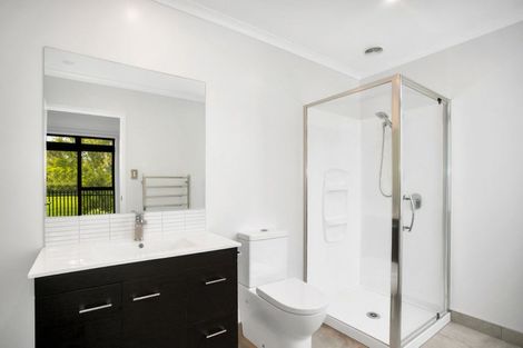 Photo of property in 4d Nohoanga Road, Karaka, Papakura, 2113