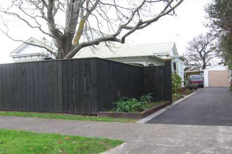 Photo of property in 135 Russell Street, Palmerston North, 4414