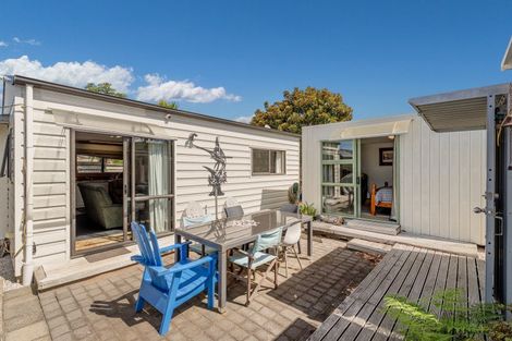 Photo of property in 11 Dotterel Place, Whitianga, 3510