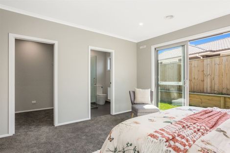 Photo of property in 20 Rotorua Grove, Aotea, Porirua, 5024