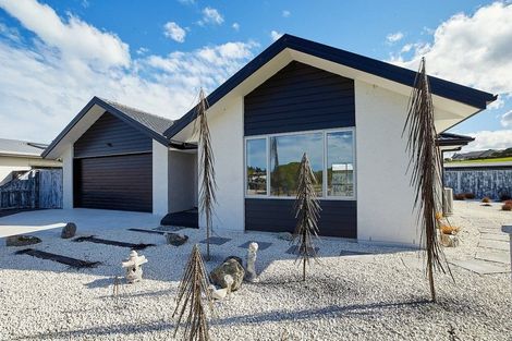 Photo of property in 12 Mcrae Gardens, Kaikoura Flat, Kaikoura, 7371