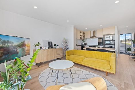 Photo of property in 27 Tuuhura Road, Pukekohe, 2120