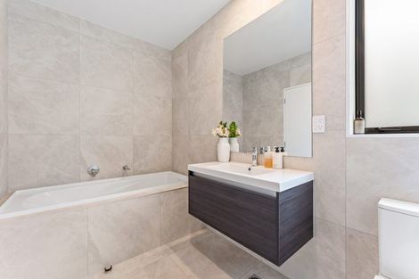 Photo of property in 30a Kukuwai Avenue, Red Beach, 0932