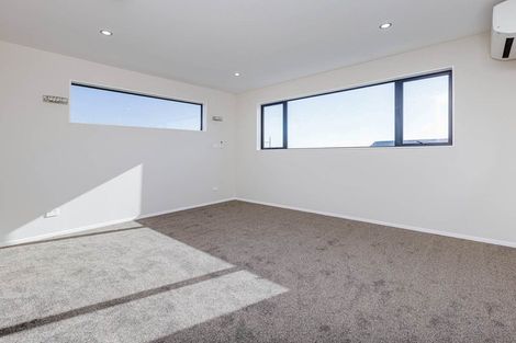 Photo of property in 1 Whata Street, Clarks Beach, 2122