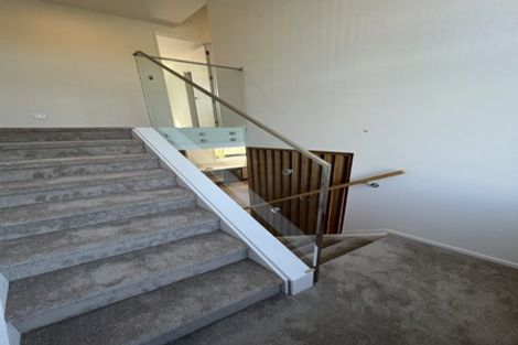 Photo of property in 27f Dawnhaven Drive, Te Atatu Peninsula, Auckland, 0610