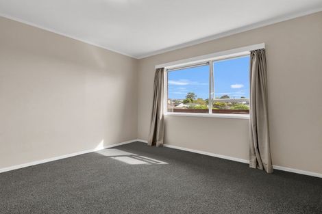 Photo of property in 2/30 Simkin Avenue, St Johns, Auckland, 1072