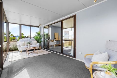 Photo of property in 76 Frensham Crescent, Woolston, Christchurch, 8062