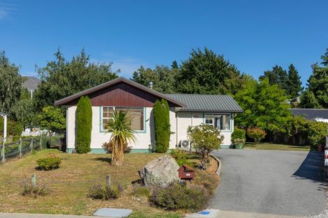 Photo of property in 27 Achilles Place, Wanaka, 9305
