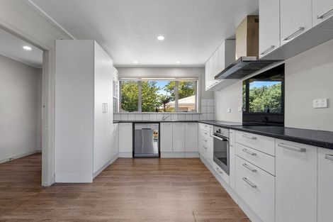 Photo of property in 8 Park Road, Western Heights, Rotorua, 3015