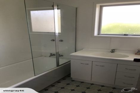 Photo of property in 11a Sunnypark Avenue, Rosehill, Papakura, 2113