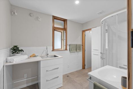 Photo of property in 17 East Street, Terrace End, Palmerston North, 4410