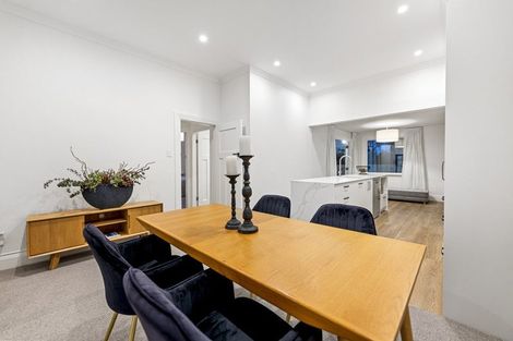 Photo of property in 19 West Avenue, Saint Clair, Dunedin, 9012