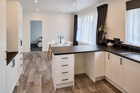 Photo of property in 42 Coates Street, Tawa, Wellington, 5028