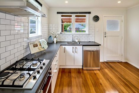 Photo of property in 36 Chapman Crescent, Naenae, Lower Hutt, 5011