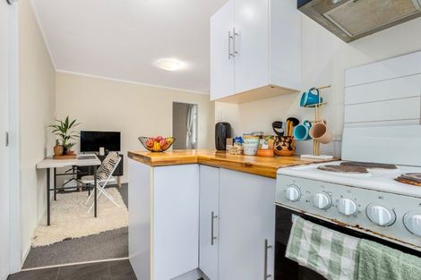 Photo of property in 62 Severn Street, Island Bay, Wellington, 6023