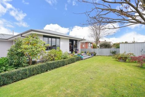 Photo of property in 9 Ashgrove Street, Rangiora, 7400