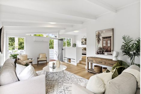 Photo of property in 36 Beaudine Avenue, Glenfield, Auckland, 0629