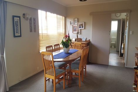 Photo of property in 78a Sunset Road, Unsworth Heights, Auckland, 0632