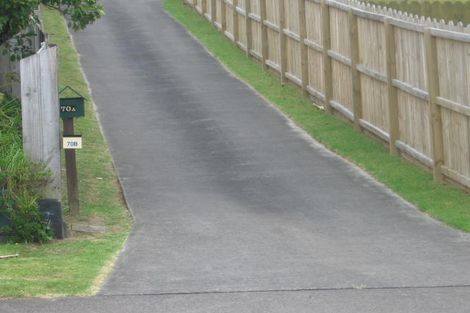 Photo of property in 2/70 Athena Drive, Totara Vale, Auckland, 0629