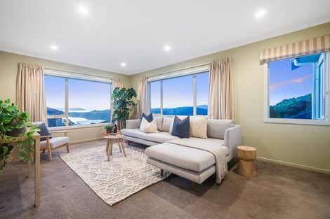 Photo of property in 19 Aspiring Terrace, Aotea, Porirua, 5024