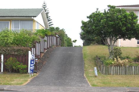 Photo of property in 64 Juniper Road, Sunnynook, Auckland, 0620