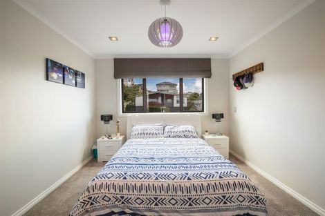 Photo of property in 12 Aoraki Rise, Aotea, Porirua, 5024