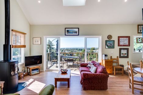 Photo of property in 18 Lucknow Terrace, Hospital Hill, Napier, 4110