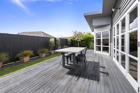 Photo of property in 81 Pacific Drive, Fitzherbert, Palmerston North, 4410