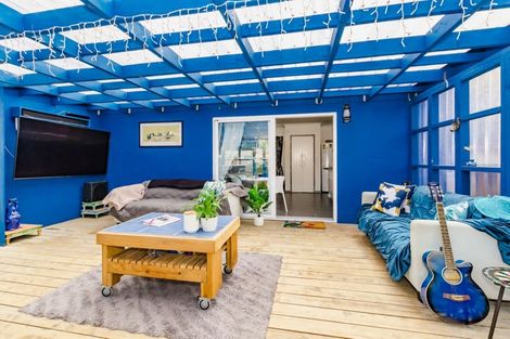 Photo of property in 19 Eruini Street, Waikanae Beach, Waikanae, 5036