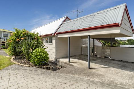 Photo of property in 32 Sherwood Street, Bellevue, Tauranga, 3110