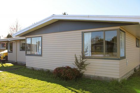 Photo of property in 10 Tasman Crescent, Carterton, 5713