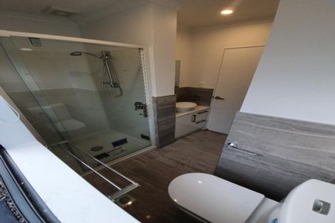 Photo of property in 61c Wellington Street, Pukekohe, 2120