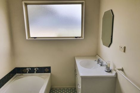 Photo of property in 27a Tremewan Street, Tawa, Wellington, 5028