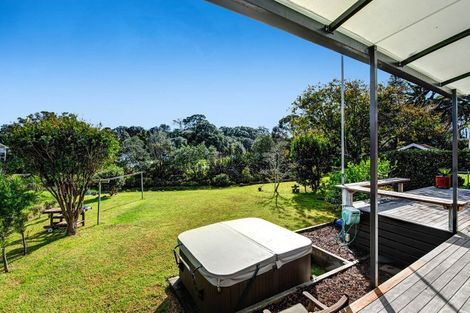 Photo of property in 57 Walton Street, Red Beach, 0932