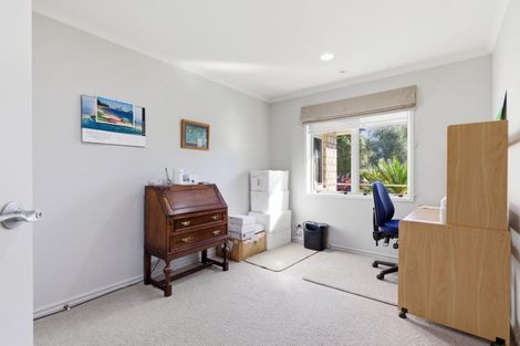 Photo of property in 29 Saint Heliers Place, Papamoa Beach, Papamoa, 3118