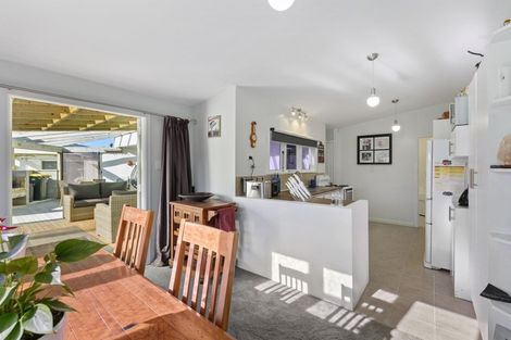 Photo of property in 51 Nash Parade, Foxton Beach, Foxton, 4815