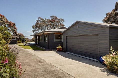 Photo of property in 37 Pohutukawa Drive, Athenree, Katikati, 3177