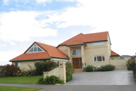 Photo of property in 6 Monterey Place, Parklands, Christchurch, 8083