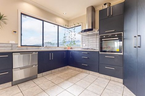 Photo of property in 114 Rutherford Drive, Waikanae Beach, Waikanae, 5036